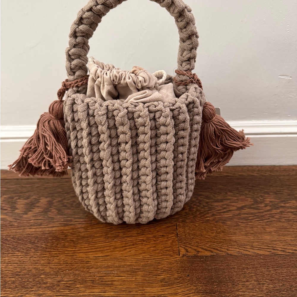 Binge Amalfi bucket bag-NWT